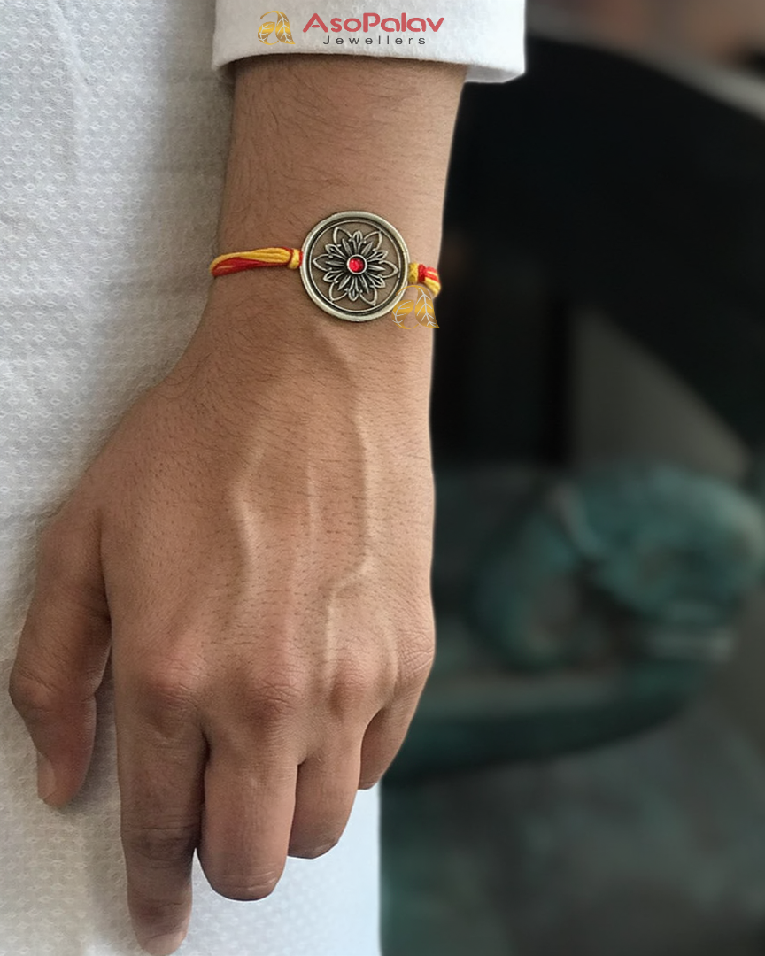 925 Silver Flower Dial Rakhi – Elegant Floral Thread Rakhi